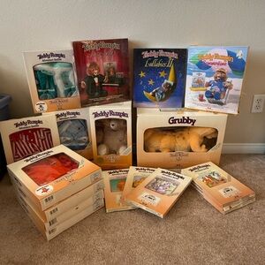 Working Teddy Ruxpin and Grubby the caterpillar